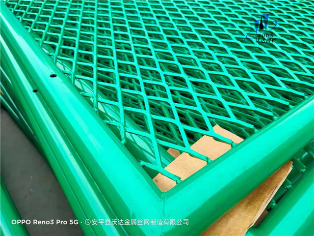 上海鋼板網(wǎng)護(hù)欄圖片6