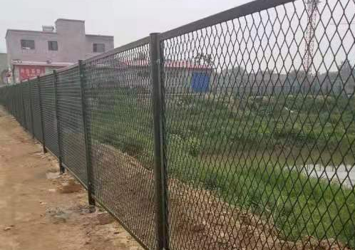 上海鋼板網(wǎng)護(hù)欄圖片7